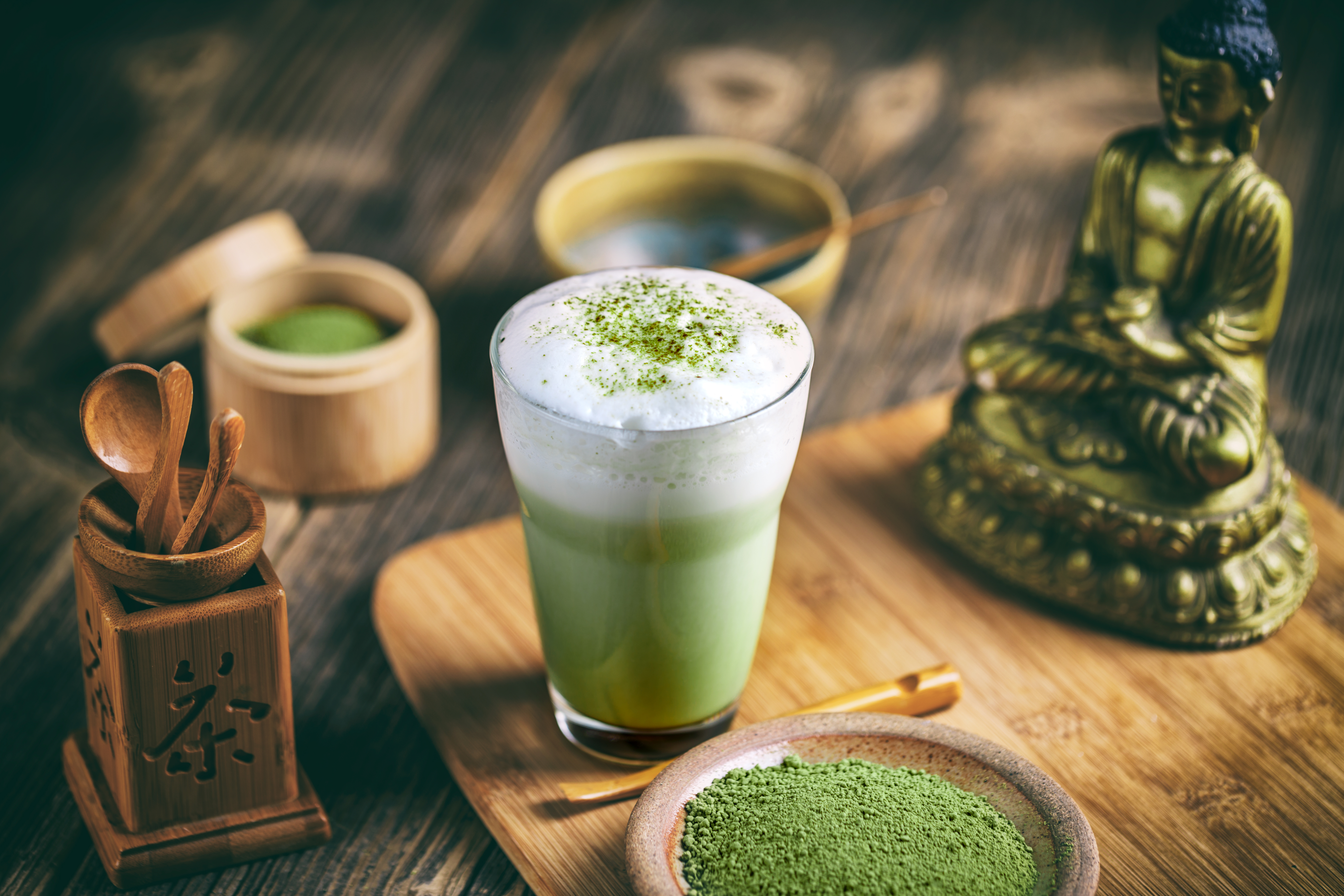 510518_PantherMedia_F74495106_Matcha-tea-latte